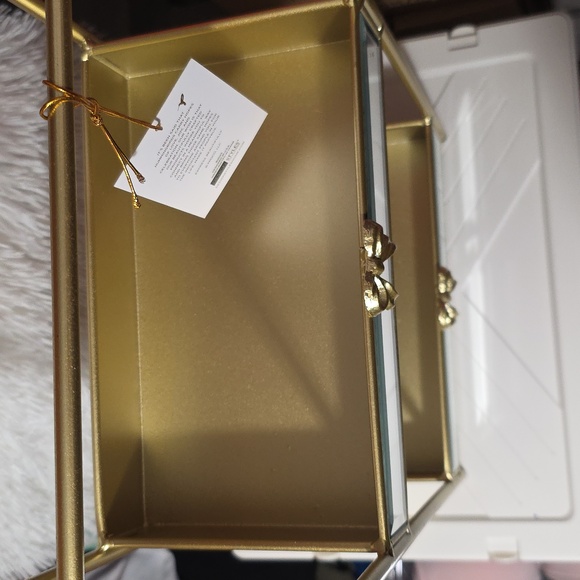 NWT Papyrus Gold and Black Two-Tier Shelf with Bow Accents - Picture 2 of 4